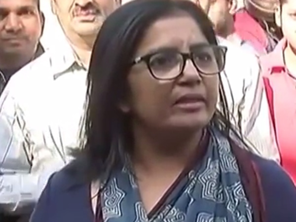 ഉദ്യോഗസ്ഥര്