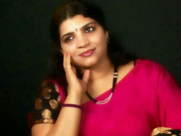 രേഖകള് ഹാജരാക്കുക