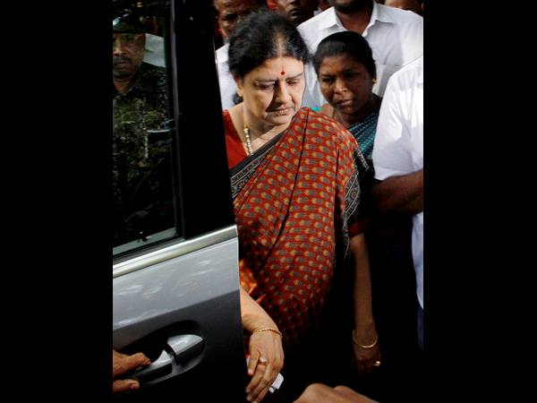 കല്യാണത്തിന് പോലും വീഡിയോ എടുക്കും