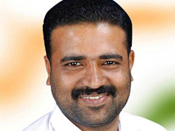 കെഎസ്യുവിനെ ഗ്രൂപ്പ് കളിപ്പിക്കുന്നു