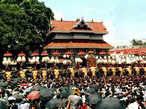 തെക്കേ ഗോപുര നട തുറക്കം