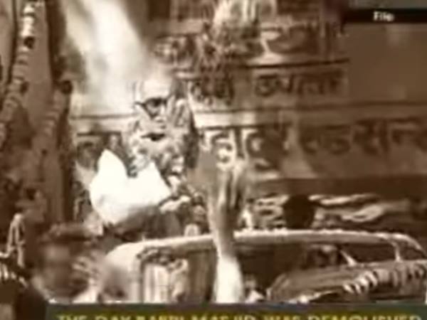 ജിന്നയെപ്പോലെ തന്നെ ആര്എസ്എസും