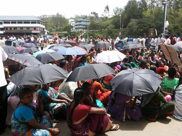 ഓഫീസ് മറ്റൊരു താഴിട്ട് പൂട്ടി