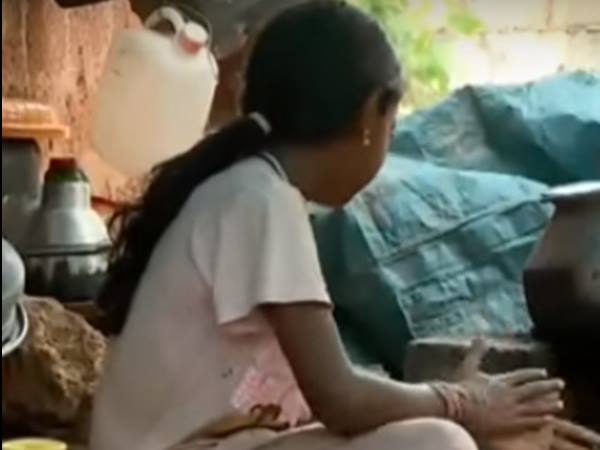 നഷ്ടപരിഹാരം കൊണ്ട് പടുത്തുയര്ത്തിയ ചെറ്റ കുടില്