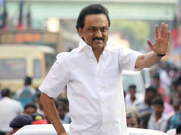 സർക്കാർ പരുങ്ങലിൽ