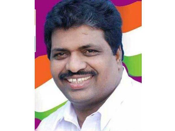 ഹൈക്കമാൻഡിനെ തെറ്റിദ്ധരിപ്പിക്കുന്നു