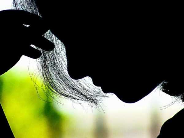 സെക്സ് ചെയ്യാന് നിര്ബന്ധിച്ചു