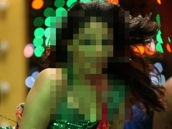 കൂട്ടുകാരികളോടൊപ്പമുള്ള ചിത്രങ്ങളും...