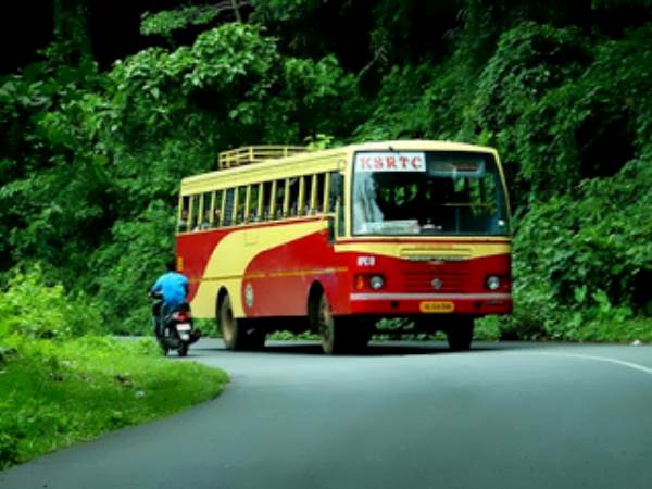കെഎസ്ആര്ടിസി ബസിന് നേരെ ആക്രമണം