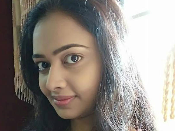 ജനപ്രിയ നടി