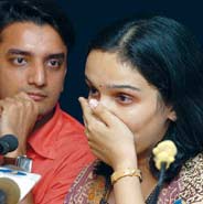 Jomol with her husband Chandrasekar