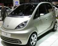 നാനോയുടെ അരങ്ങേറ്റത്തിന്‌ മണിക്കൂറുകള്‍ മാത്രം