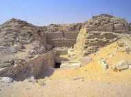 4500 വര്‍ഷം മുന്‍പ് ജീവിച്ചിരുന്ന ഈജിപ്ത് രാജ്ഞിയുടെ ശവക്കല്ലറ കണ്ടെത്തി