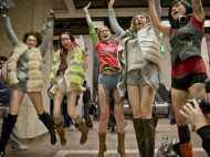 പാന്റ്‌സിടാതെ ട്രെയിന്‍ യാത്ര... നോ പാന്റ്‌സ് ദിനം ഇത്തവണയും ഹിറ്റ്