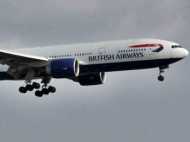 വിമാനത്തിനകത്ത് നഗ്നയായി ലൈംഗിക ചേഷ്ടകള്‍ കാട്ടിയ സ്ത്രീ അറസ്റ്റില്‍