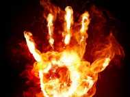 വിവാഹഭ്യര്‍ഥന നിരസിച്ചു, യുവതിയെ ചുട്ടു കൊന്നു