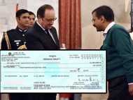 ദില്ലി മുഖ്യമന്ത്രി കെജ്രിവാളിന് ഷൂ വാങ്ങാന്‍ എഞ്ചിനീയറുടെ 364 രൂപ!