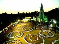 പേരക്കുട്ടിയും മുത്തശ്ശിയും ഒരുമിച്ച് താളം ചവിട്ടി;  റെക്കോര്‍ഡിട്ട് വ്ളാത്താങ്കരയിലെ  മാര്‍ഗം കളി