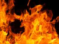 ഷാര്‍ജയില്‍ ഗോഡൗണില്‍ തീപിടിത്തം!