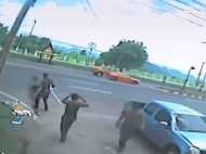 അപകടത്തില്‍ ബൈക്ക് യാത്രക്കാരി മരിക്കുന്നു, ഉടന്‍ ആത്മാവ് എഴുന്നേറ്റ് പോകുന്നു; ഇതാ വീഡിയോ...