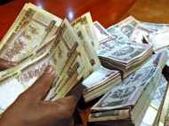 പലിശ ഏതുമാകട്ടെ, ഇനി  കുറച്ച് കൊടുത്താല്‍ മതി ! നോട്ട് നിരോധനത്തിന്റെ ആദ്യ നേട്ടം