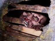 പത്ത് വയസ്സ് മൂപ്പുള്ള ഭാര്യ..പ്രണയ വിവാഹം..സ്ഥിരം വഴക്ക്..പോലീസ് വീട്ടിലെത്തിയപ്പോള്‍ കണ്ടത്...!!!