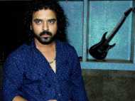 നിങ്ങൾക്കറിയില്ല ഞങ്ങളുടെ കുട്ടിയെ... കോലിയുടെ വായടപ്പിച്ച്  ബോളിവുഡ് ഗായകൻ