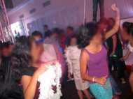 ഇങ്ങനെയും പെൺകുട്ടികളോ? അതും കോഴിക്കോട്! മദ്യപിച്ചെത്തി ഹോട്ടലിൽ അഴിഞ്ഞാടി, പോലീസിനും പണിയായി...