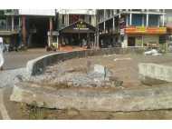 വിവാദ ട്രാഫിക് സര്‍ക്കിള്‍ പൊളിച്ചു മാറ്റാൻ തുടങ്ങി