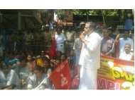 ആര്‍എംപി പ്രവര്‍ത്തകന്‍റെ വധശ്രമം; പോലീസ് സ്‌റ്റേഷനിലേക്ക് പ്രതിഷേധ മാര്‍ച്ച്