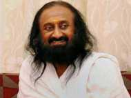 സ്വവര്‍ഗാനുരാഗം ശാരീരിക പ്രവണതയെന്ന് ശ്രീ ശ്രീ രവി ശങ്കര്‍; ശുദ്ധ മണ്ടത്തരമെന്ന് സോനം