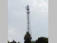 പുറം ലോകത്ത് നിന്ന് ഒറ്റപ്പെട്ട പൂവാറന്‍തോട്ടില്‍ മൊബൈല്‍ ഫോണ്‍ എത്തുന്നു