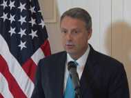 ട്രംപിനെ സേവിക്കാനാവില്ല: രാജിവച്ചൊഴിഞ്ഞ് യുഎസ് അംബാസഡര്‍, പിന്നില്‍ ട്രംപിന്റെ പരാമര്‍ശം!