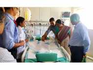 പൊട്ടിവീണ വൈദ്യൂതി കമ്പിയില്‍നിന്ന് ഷോക്കേറ്റ് ഇടത് കൈ നഷ്ടപ്പെട്ട ഇര്‍ഷാദിന് സഹായഹസ്തവുമായി ആരോഗ്യമന്ത്രി ആശുപത്രിയിലെത്തി