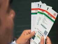 ആധാറും വോട്ടര്‍ ഐഡി കാര്‍ഡും തമ്മില്‍ ബന്ധിപ്പിക്കണം: നിലപാട് മാറ്റി തിരഞ്ഞെടുപ്പ് കമ്മീഷന്‍