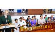 മികച്ച ഭരണ നേട്ടം; തദേശ ഭരണ സമിതിയെ സഹായിച്ച ജീവനക്കാരെയും ഉദ്യോഗസ്ഥരേയും അനുമോദിച്ചു