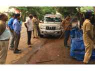 സീപോര്‍ട്ട് എയര്‍പോര്‍ട്ട് റോഡില്‍ പെട്ടിക്കടകള്‍ പൊളിച്ചുനീക്കി