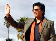 ഷാരൂഖിനെതിരെ സംഘികളുടെ വര്‍ഗീയ പ്രചാരണം... ഫിര്‍ ഭി ദില്‍ ഹെ പാകിസ്താനിയാക്കി സോഷ്യല്‍ മീഡിയ!!