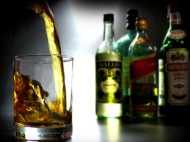 എന്നാലും കുടിയന്‍മാരോട് വേണമായിരുന്നോ ഈ ചതി!!:  15 കോടിയുടെ മദ്യം സര്‍ക്കാര്‍ ഒഴിക്കിക്കളയുന്നു