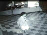 രക്ഷപ്പെടാന്‍ മനുഷ്യവിസര്‍ജ്യം എറിയും; പൂട്ട് പൊളിക്കാന്‍ ഒരു മിനിറ്റ്, ഇത് ഷാജി സ്പെഷ്യല്‍ സ്റ്റോറി