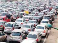 15 വര്‍ഷം പഴക്കമുള്ള വാഹനമെല്ലാം പിടിച്ചെടുക്കുന്നു.... കര്‍ശന നടപടികളുമായി ദില്ലി സര്‍ക്കാര്‍!!