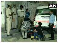 ദില്ലിയിൽ ആയുധധാരികൾ ബാങ്ക് കൊള്ളയടിച്ചു; കാഷ്യറെ വധിച്ച ശേഷം കവർച്ച, ദൃശ്യങ്ങൾ സിസിടിവിയിൽ, വീഡിയോ