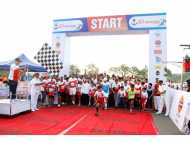 നാവിക സേനയുടെ മാരത്തോൺ: സ്ത്രീകളും കുട്ടികളും മുതിർന്നവരും ഉൾപ്പെടെ 3500 ഓളം പേർ!