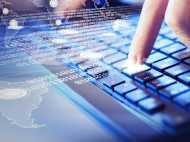 അനുമതിയില്ലാതെ ആരുടേയും കമ്പ്യൂട്ടറും മൊബൈലും നിരീക്ഷിക്കാം, കേന്ദ്ര സർക്കാർ ഉത്തരവ് വിവാദത്തിൽ