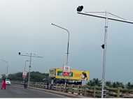 നെട്ടൂർ നിവാസികൾക്ക്‌ ആശ്വാസം... കുണ്ടന്നൂര്‍- തേവര പാലത്തില്‍ സിഗ്നൽ ലൈറ്റുകൾ സ്ഥാപിച്ചു!