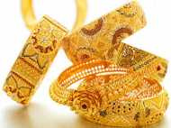 കുന്നംകുളത്ത് പട്ടാപ്പകല്‍ രണ്ടു യുവതികളുടെ  30 പവന്‍ ആഭരണങ്ങള്‍ കവര്‍ന്നു