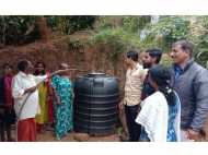 നിര്‍ദ്ധന കുടുംബത്തിന് കുടിവെള്ളമെത്തിച്ച് കോളേജ് വിദ്യാര്‍ത്ഥികള്‍:  ഇവരാണ് യഥാര്‍ത്ഥ താരങ്ങള്‍