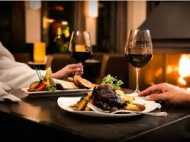 ഹോട്ടലുകളുടെ പ്രവർത്തി സമത്തിൽ അടിമുടി മാറ്റം: രാവിലെ ഏഴ് മുതൽ അഞ്ച് വരെ  ഇരുന്ന് കഴിക്കാം!!