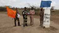 ബലിപ്പെരുന്നാൾ: അതിർത്തിയിൽ ഇന്ത്യൻ-പാക് സൈനികർ മധുര പലഹാരങ്ങൾ കൈമാറി