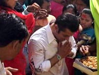 Muslim organisation says Salman should read the Kalmas all over again.